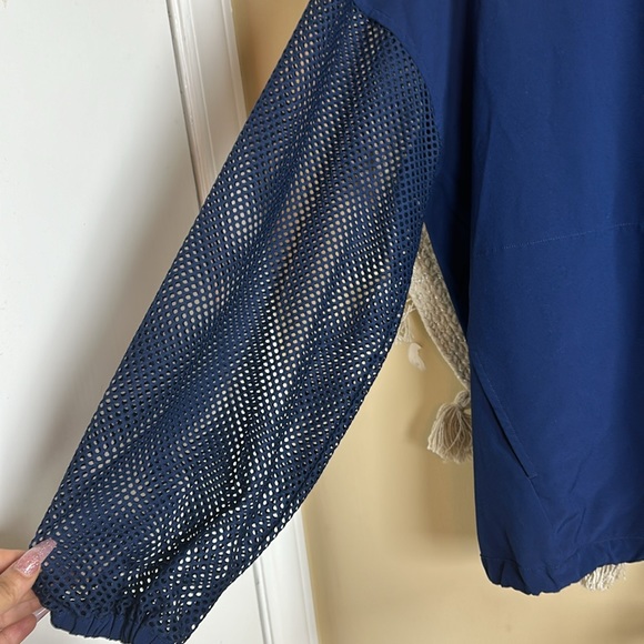 Chicos lightweight hoodie - Picture 2 of 6